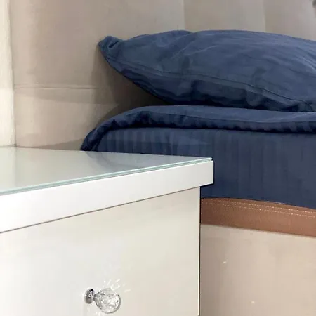 Arcadia 2-bedroom Light 101гаг Апартаменты